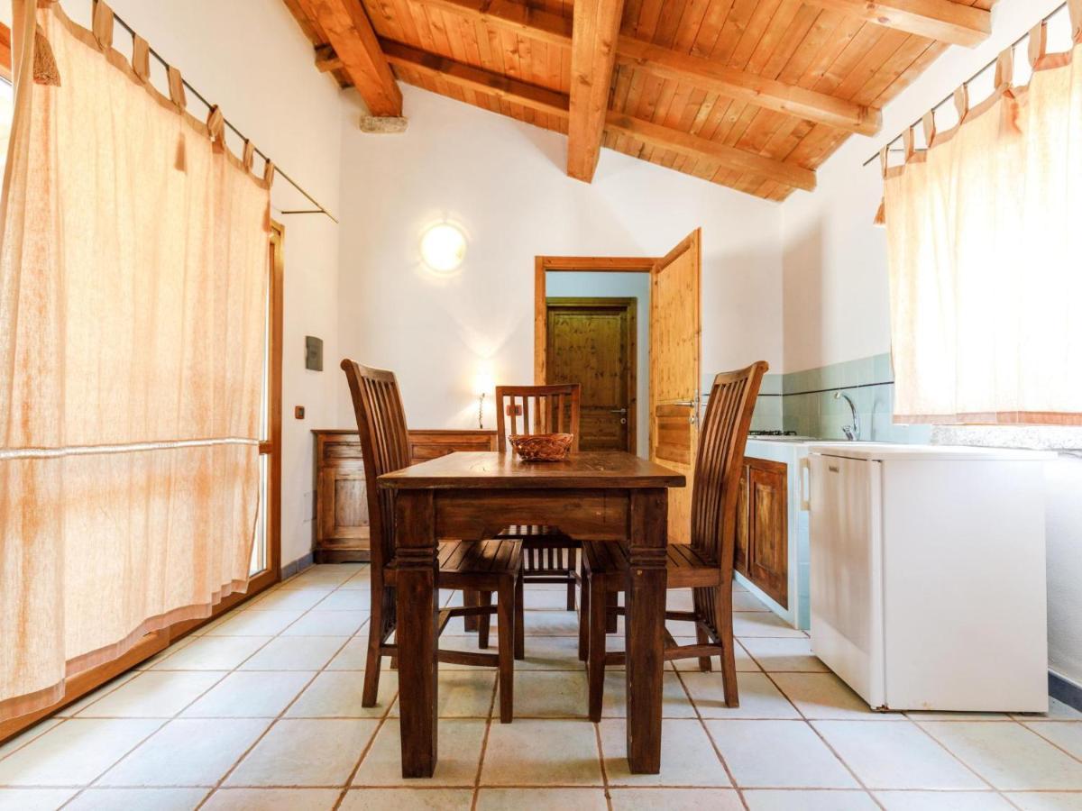 A Mare Di Ginepri 06D Bilo Apartman Badesi Kültér fotó