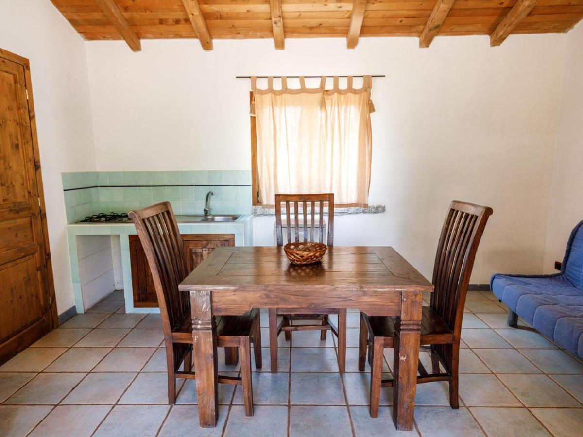 A Mare Di Ginepri 06D Bilo Apartman Badesi Kültér fotó